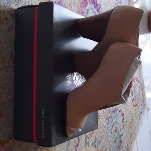 Vince Caputo open toe 👢
